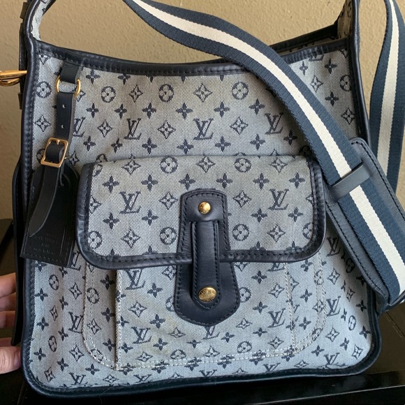 Louis Vuitton Handbags - ❤️✅AUTHENTIC✅❤️ Bag by Louis Vuitton